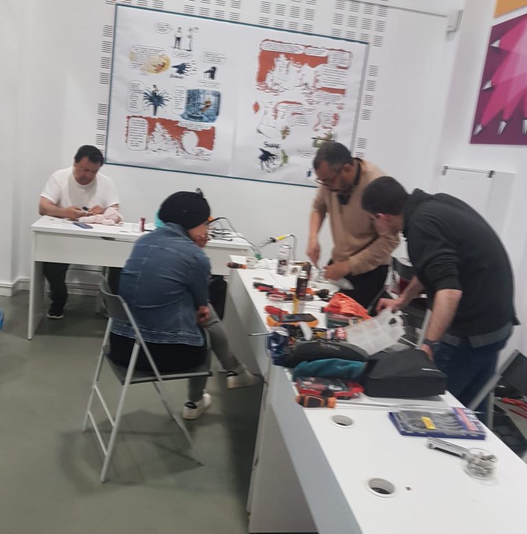 Lire la suite à propos de l’article Le succès du café des bricoleurs version 2023